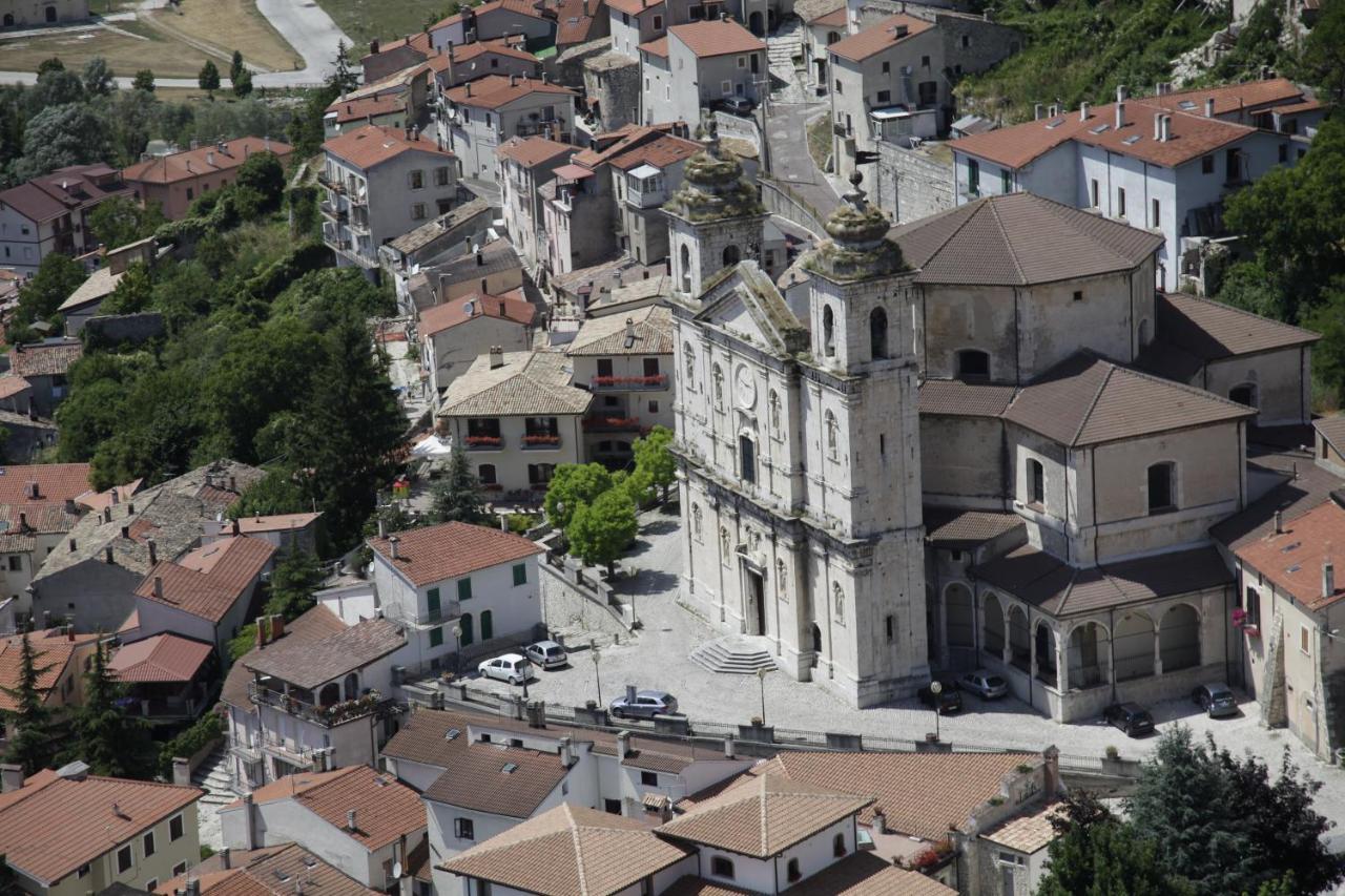 Hotel Il Lavatoio Dimora Storica Castel Di Sangro Exterior foto