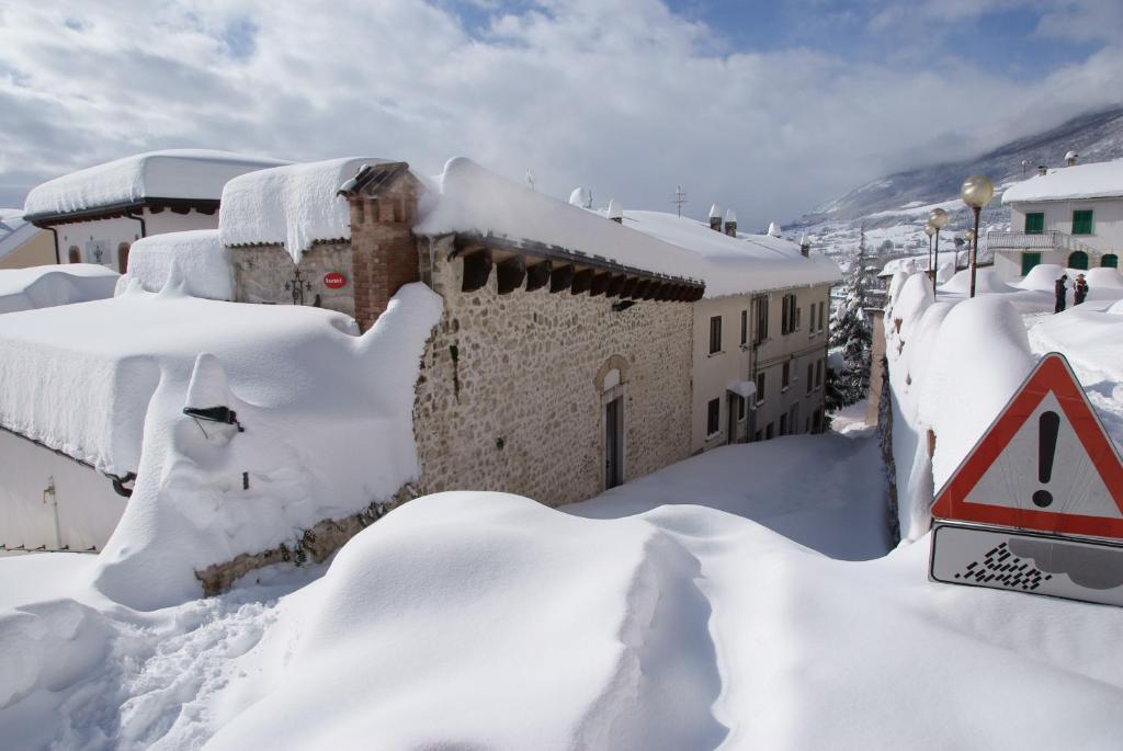 Hotel Il Lavatoio Dimora Storica Castel Di Sangro Exterior foto