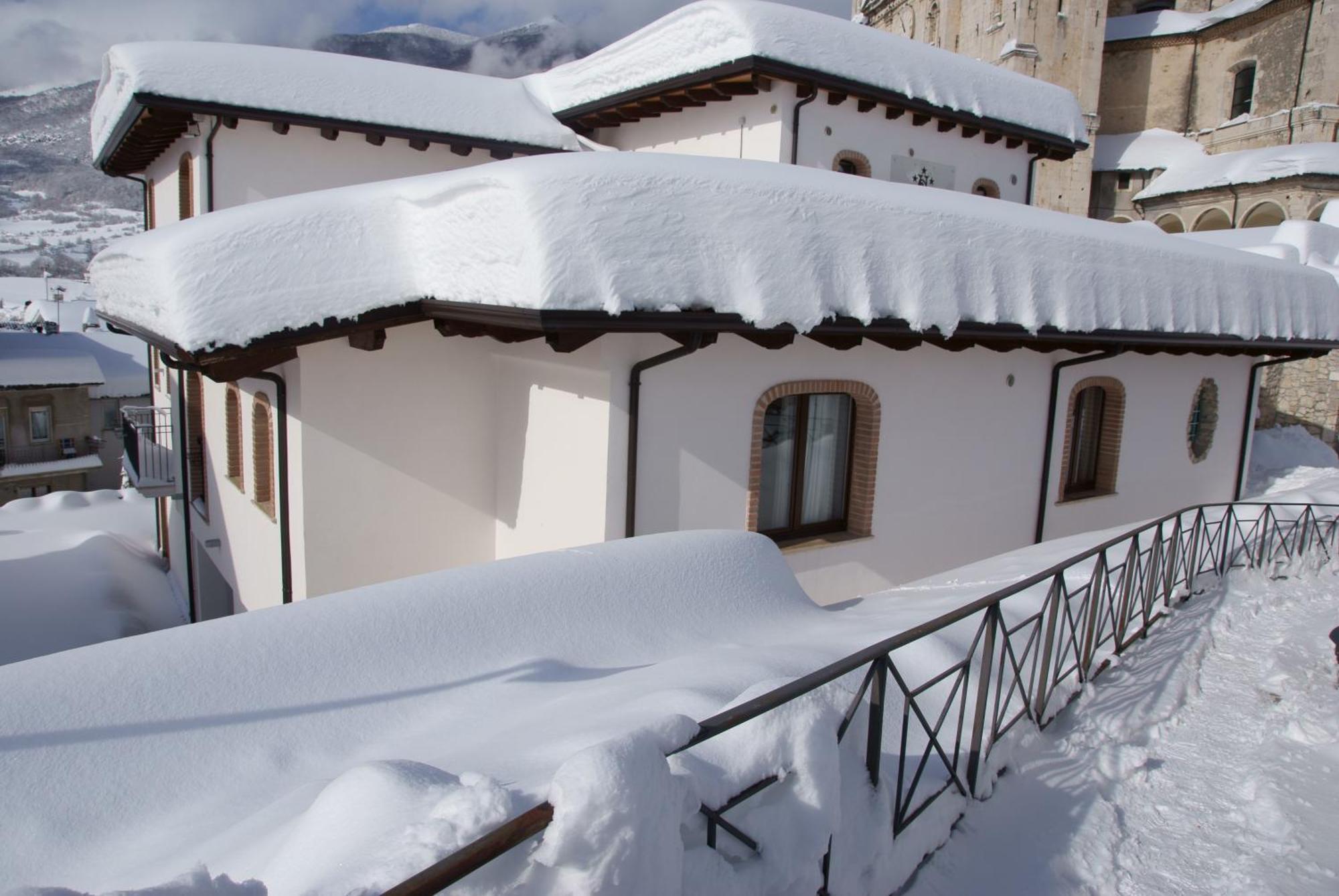 Hotel Il Lavatoio Dimora Storica Castel Di Sangro Exterior foto